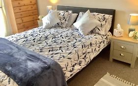 Second Floor Apartment Tenby Town Centre